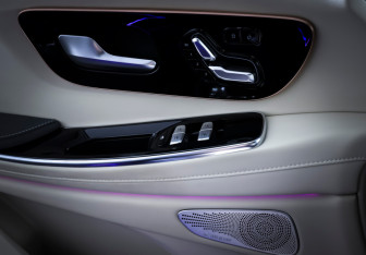 Подержанный автомобиль Exeed VX 2023 года (21 фото)