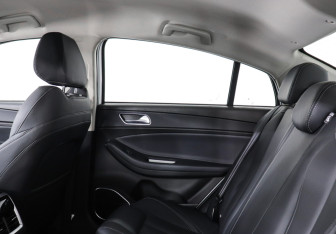 Подержанный автомобиль Omoda S5 2024 года (12 фото)