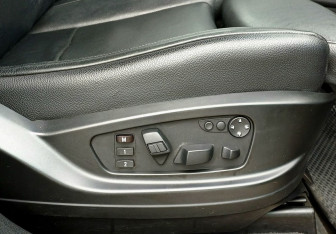 Подержанный автомобиль BMW X5 2010 года (26 фото)