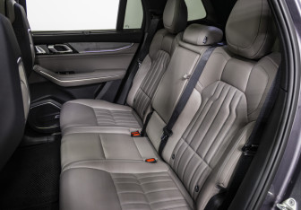 Подержанный автомобиль Lynk&Co 09 2023 года (17 фото)