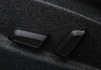 Подержанный автомобиль Skoda Superb Liftback 2012 года (13 фото)