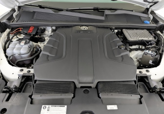 Подержанный автомобиль Volkswagen Touareg 2020 года (9 фото)