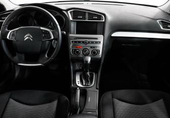 Подержанный автомобиль Citroen C4 Sedan 2019 года (6 фото)
