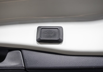 Подержанный автомобиль Toyota RAV4 2020 года (22 фото)