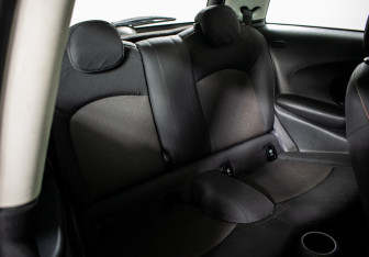 Подержанный автомобиль MINI Hatch 2017 года (9 фото)