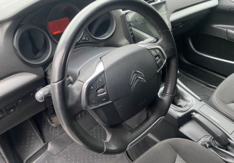 Подержанный автомобиль Citroen C4 Sedan 2013 года (14 фото)