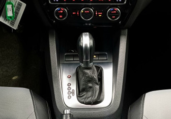 Подержанный автомобиль Volkswagen Jetta Sedan 2014 года (15 фото)