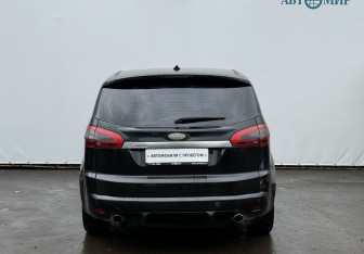 Подержанный автомобиль Ford S-MAX 2011 года (6 фото)