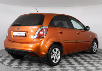 Подержанный автомобиль Kia Rio Hatchback 2010 года (3 фото)