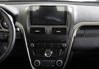 Подержанный автомобиль FAW Besturn X80 2017 года (12 фото)