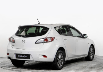 Подержанный автомобиль Mazda 3 Hatchback 2012 года (4 фото)