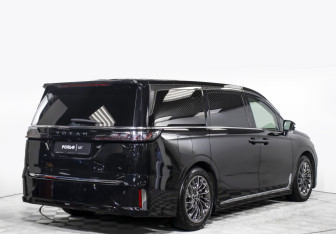 Подержанный автомобиль Voyah Dream 2023 года (5 фото)