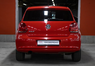 Подержанный автомобиль Volkswagen Polo Hatchback 2011 года (6 фото)