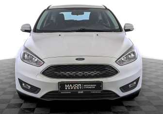 Подержанный автомобиль Ford Focus Hatchback 2018 года (2 фото)