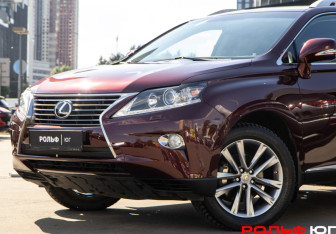 Подержанный автомобиль Lexus RX 2015 года (16 фото)