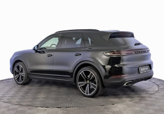 Подержанный автомобиль Porsche Cayenne 2024 года (7 фото)