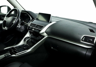 Подержанный автомобиль Mitsubishi Eclipse Cross 2018 года (9 фото)