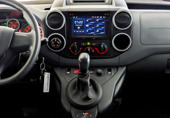Подержанный автомобиль Peugeot Partner 2021 года (15 фото)
