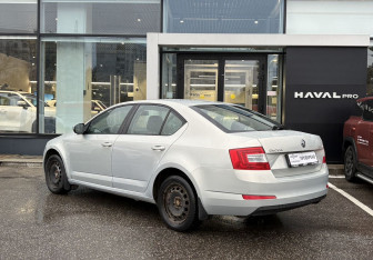 Подержанный автомобиль Skoda Octavia Wagon 2014 года (7 фото)