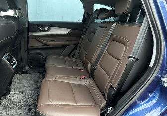 Подержанный автомобиль Chery Tiggo 8 Pro 2022 года (10 фото)