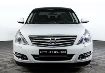 Подержанный автомобиль Nissan Teana 2013 года (2 фото)