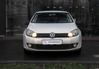 Подержанный автомобиль Volkswagen Golf Hatchback 2011 года (2 фото)