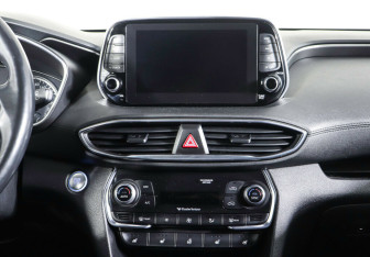 Подержанный автомобиль Hyundai Santa Fe 2018 года (16 фото)