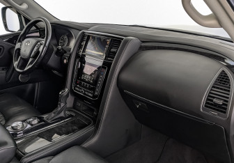 Подержанный автомобиль Infiniti QX80 2020 года (13 фото)