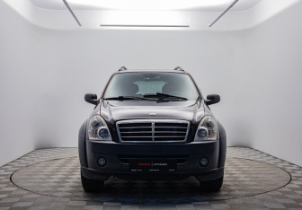 Подержанный автомобиль SsangYong Rexton 2008 года (2 фото)