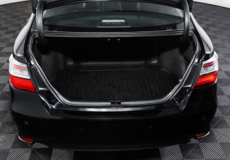 Подержанный автомобиль Toyota Camry Sedan 2017 года (10 фото)