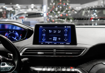Подержанный автомобиль Peugeot 3008 2019 года (19 фото)