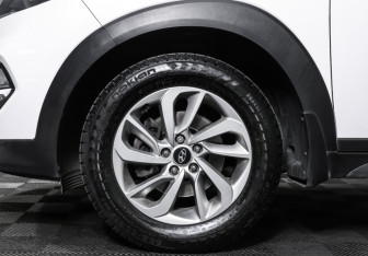 Подержанный автомобиль Hyundai Tucson 2016 года (24 фото)