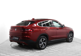 Подержанный автомобиль BMW X4 2019 года (5 фото)