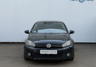 Подержанный автомобиль Volkswagen Golf Hatchback 2011 года (2 фото)