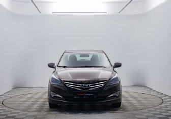 Подержанный автомобиль Hyundai Solaris Sedan 2016 года (2 фото)