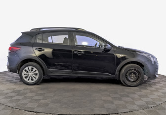 Подержанный автомобиль Kia Rio Hatchback 2021 года (4 фото)