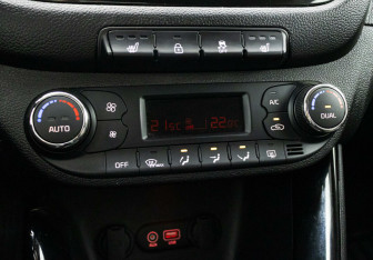 Подержанный автомобиль Kia Ceed Wagon 2018 года (17 фото)