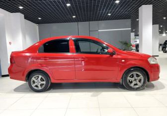 Подержанный автомобиль Chevrolet Aveo Sedan 2008 года (4 фото)