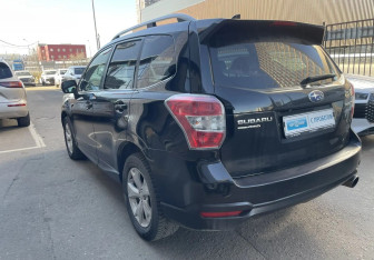 Подержанный автомобиль Subaru Forester Suv 2015 года (6 фото)
