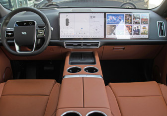 Новый LiXiang L9 2025 (5 фото)