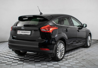 Подержанный автомобиль Ford Focus Hatchback 2017 года (5 фото)