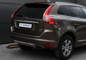 Подержанный автомобиль Volvo XC60 2015 года (21 фото)