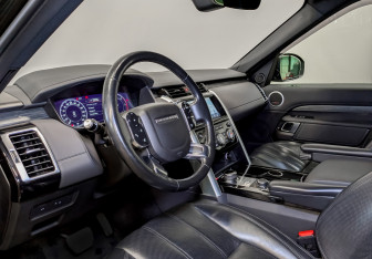Подержанный автомобиль Land Rover Discovery 2018 года (16 фото)