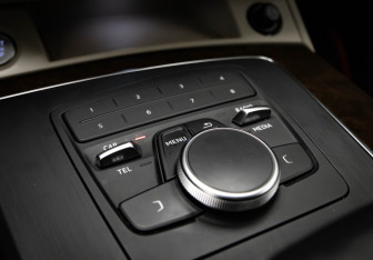 Подержанный автомобиль Audi Q5 2018 года (20 фото)