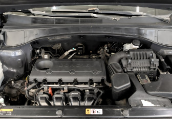 Подержанный автомобиль Hyundai Santa Fe 2016 года (9 фото)