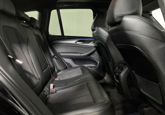 Подержанный автомобиль BMW X3 2018 года (14 фото)