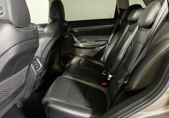 Подержанный автомобиль Geely Atlas Pro 2024 года (10 фото)