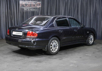 Подержанный автомобиль Hyundai Sonata 2008 года (5 фото)