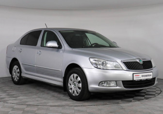 Подержанный автомобиль Skoda Octavia Liftback 2012 года (3 фото)