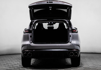 Подержанный автомобиль Changan UNI-K 2023 года (14 фото)